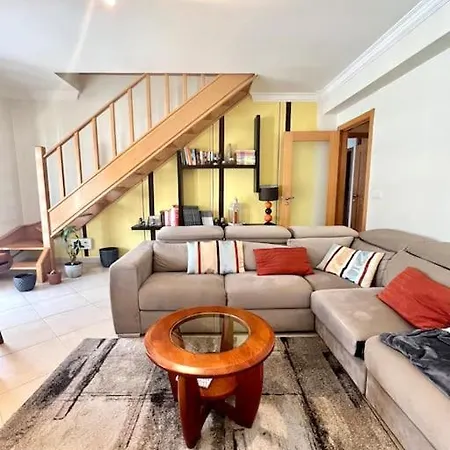 Apartament En Duplex T3 - *